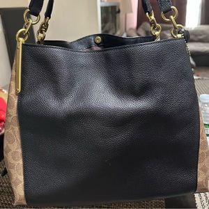 COACH Signature Dalton 31 Tote - Excellent Condition